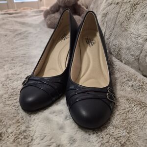 Women's Navy Flats Never Been Worn